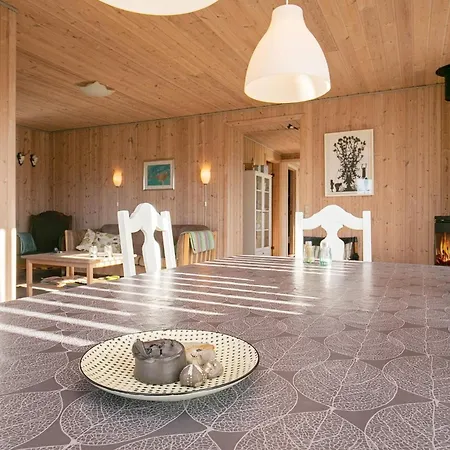 Cozy Seaside Escape-by Traum *