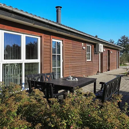 Cozy Seaside Escape-by Traum Holiday home